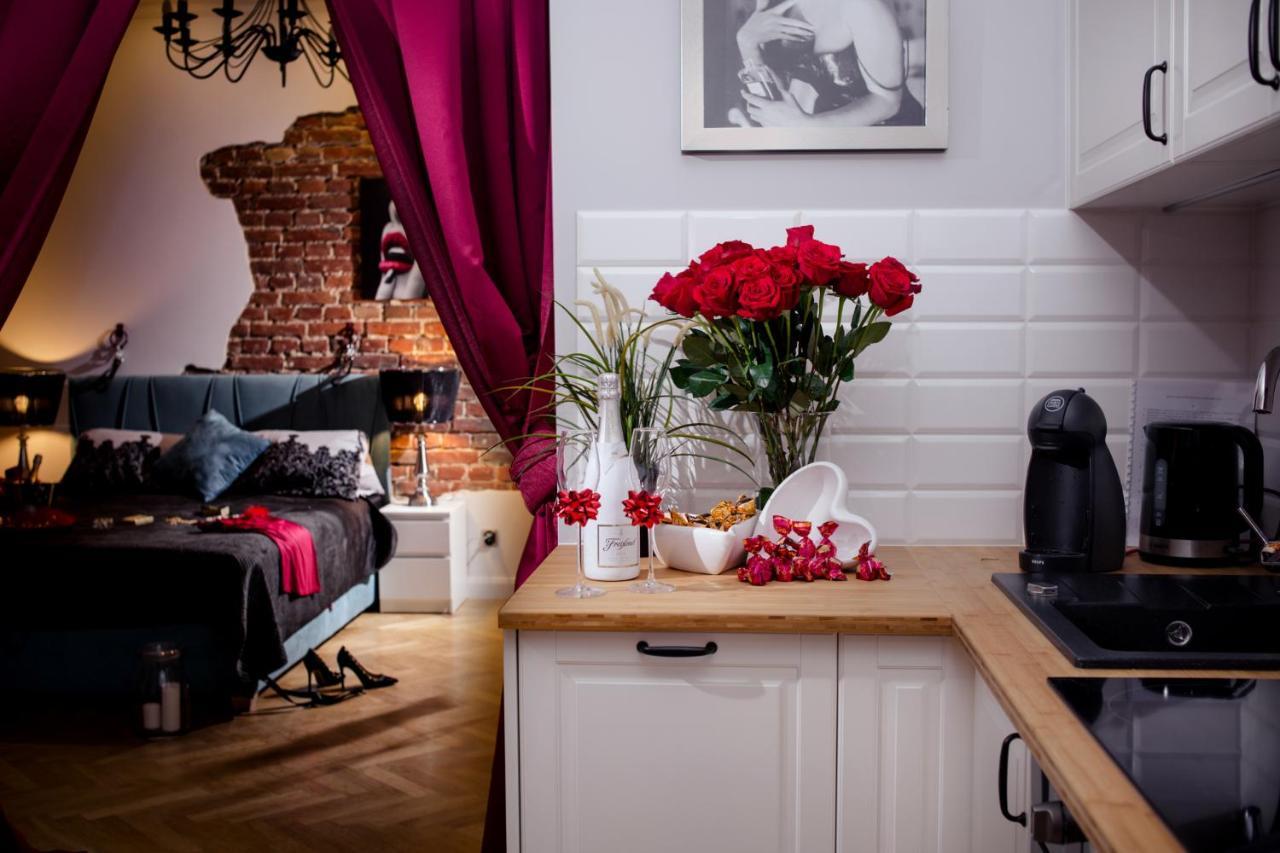 Apartament Dla Doroslych "Papierki Po Cukierkach" Lublin Buitenkant foto